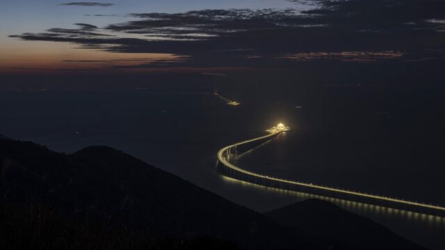 В Китае открыли самый длинный в мире морской мост: фотогалерея
