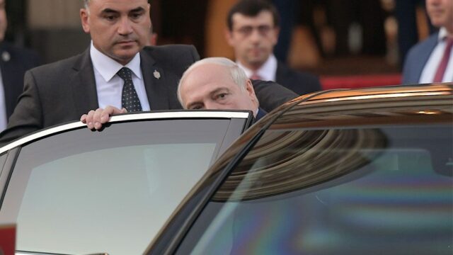 Лукашенко заявил, что «дал сигнал» к задержанию блогера Тихановского
