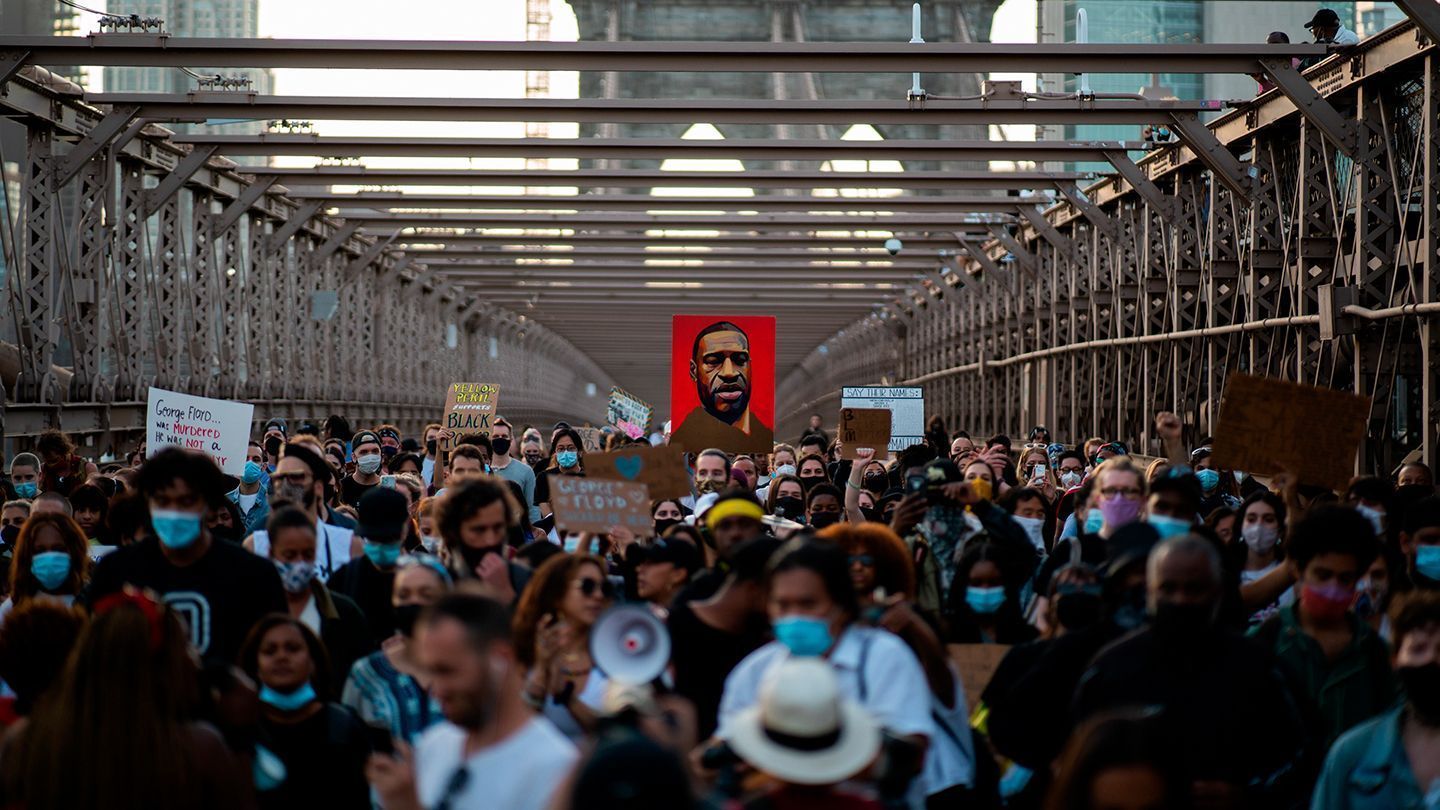 Год без Джорджа Флойда: как изменились США и чего добились активисты Black  Lives Matter