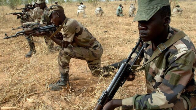 Reuters: власти Нигерии обвинили камерунских военных в вторжении