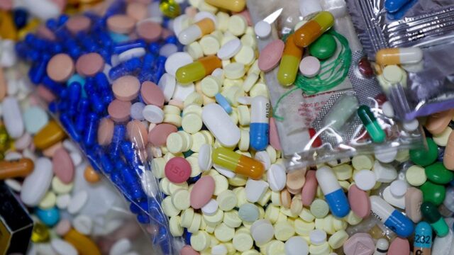 Четыре компании согласились выплатить двум округам в Огайо $235 млн по искам об опиоидном кризисе в США