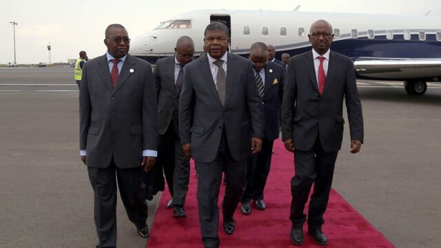 В Анголе впервые за 38 лет сменился президент