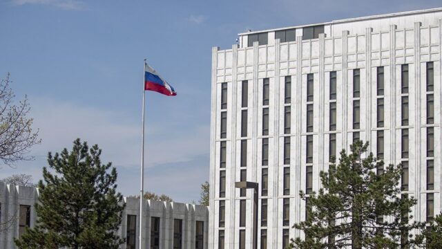 В США закрылся совет российской диаспоры из-за расследования ФБР о связях с координаторами «Бессмертного полка»
