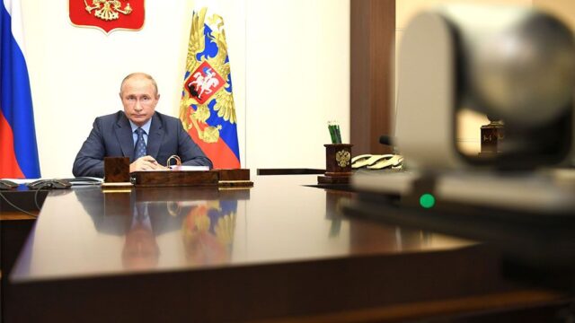 Путин предложил продлить отсрочку по налогам для ресторанов и кафе
