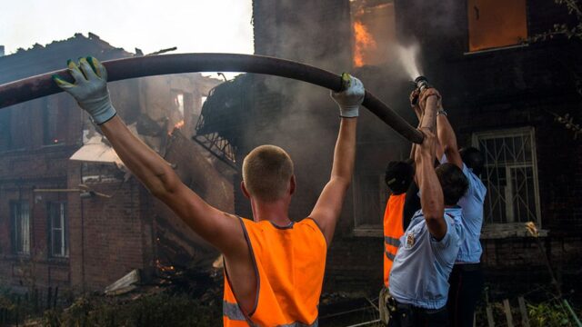 Жители района Ростова-на-Дону, где сгорели дома, пожаловались на черных риэлторов