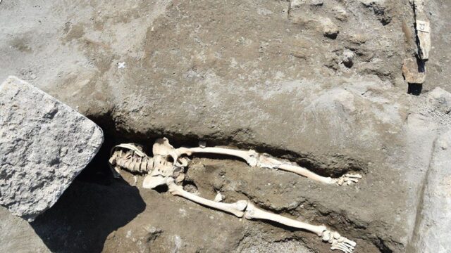 В Помпеях нашли останки мужчины, который пытался убежать от извержения