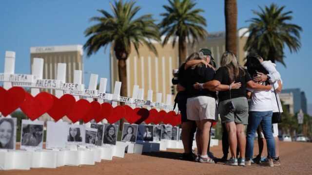 Компания-владелец отеля в Лас-Вегасе выплатит семьям жертв массовой стрельбы до $800 млн компенсации