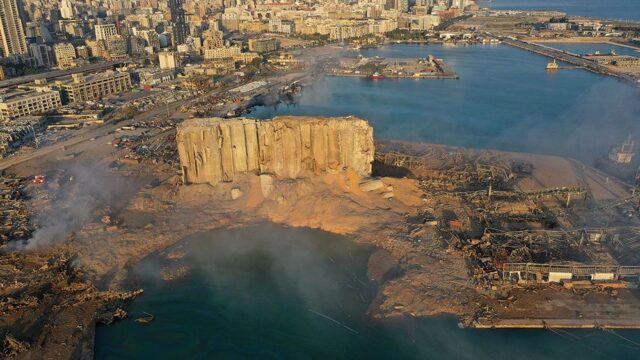 «Плавучая бомба»: что известно о судне, из-за которого взорвался Бейрут