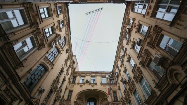 В России прошли авиапарады в честь Дня Победы: фотогалерея