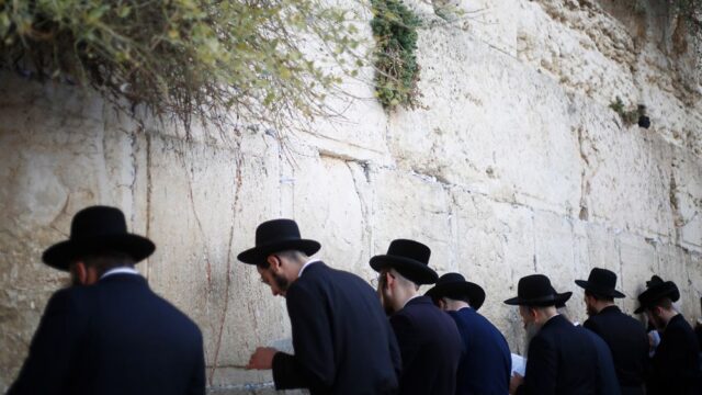 Раздор из-за Стены плача. Как главная иудейская святыня оказалась в центре конфликта евреев с евреями