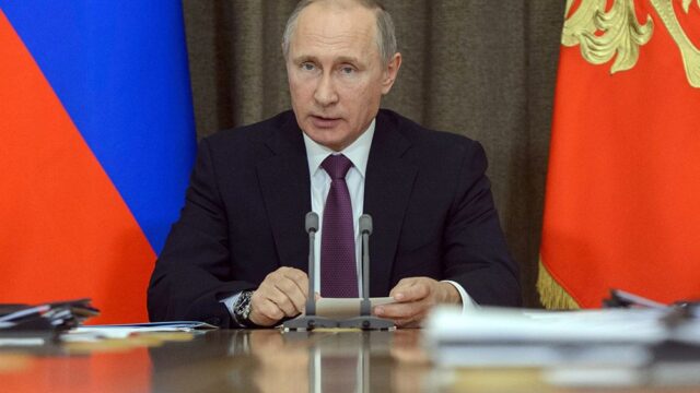 Путин подписал закон о статусе иностранного агента для СМИ