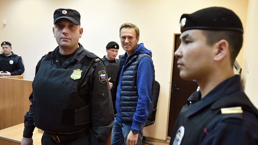 Суд в Москве арестовал Навального на 20 суток