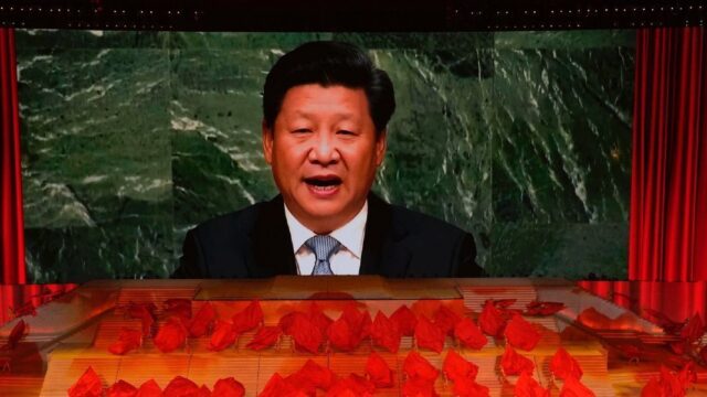 «Мысли Си Цзиньпина» будут изучать в школах и вузах Китая
