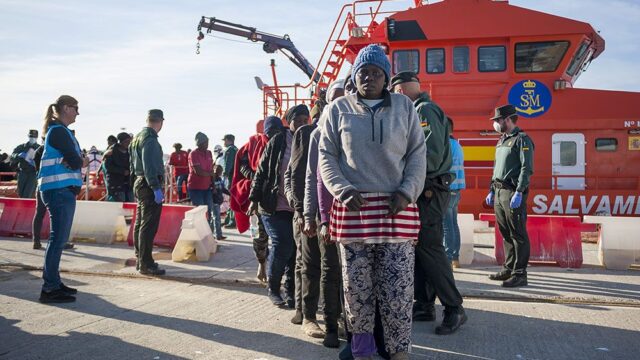 Евросоюз прекратит операцию по спасению мигрантов в Средиземном море
