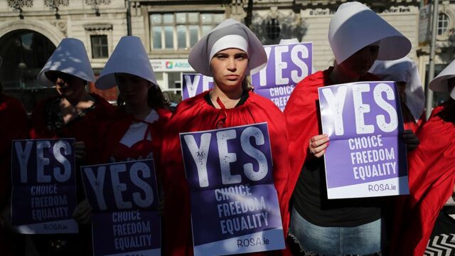 Экзитполы: ирландцы высказались за то, чтобы отменить запрет на аборты