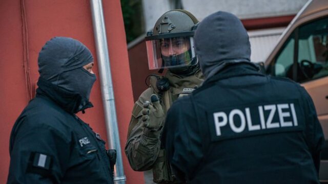 В Берлине полиция задержала десять человек за нападение на еврея