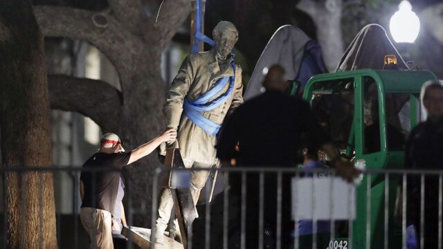 Reuters: чуть больше половины американцев за то, чтобы сохранить памятники конфедератам