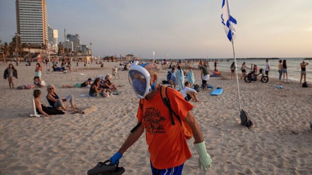 В Израиле временно упростили масочный режим из-за сильной жары