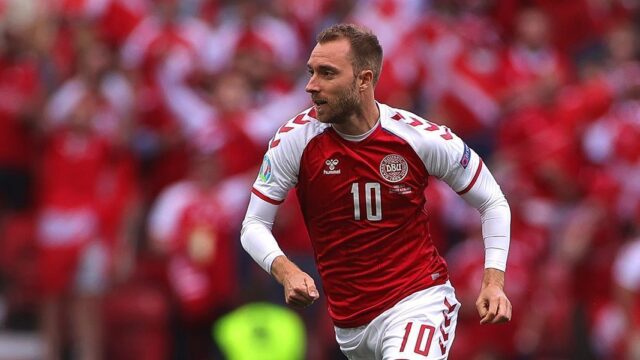 Врач объяснил обморок футболиста сборной Дании во время матча инфарктом