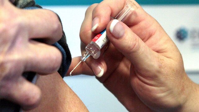 Johnson and Johnson остановила тесты вакцины от COVID из-за «необъяснимой» болезни участника