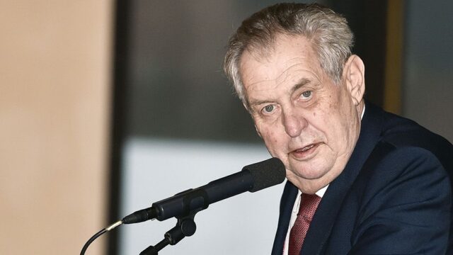 Сенат Чехии рассмотрит возможность обвинить Милоша Земана в госизмене