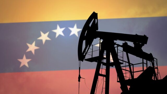 Венесуэла начала продавать нефть за юани