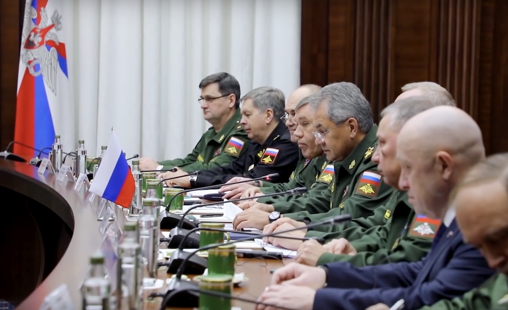Бизнесмен Евгений Пригожин присутствовал на встрече министра обороны России с ливийским маршалом