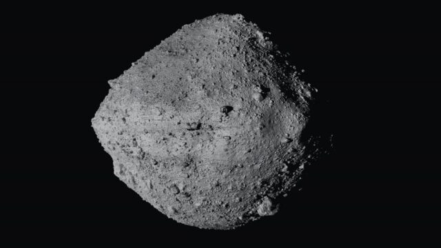 Зонд NASA собрал образцы грунта с астероида Бенну