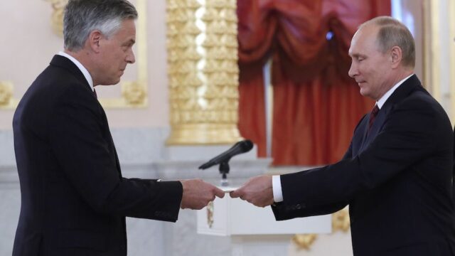 Новый посол США в России вручил верительные грамоты президенту Путину