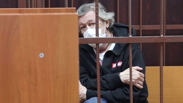 «Невиновный — в могилу, а виноватый — под домашний арест»: что говорят о домашнем аресте для Михаила Ефремова