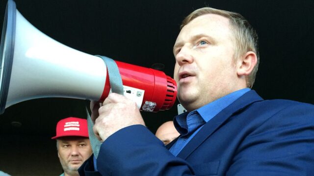 На центральную площадь Владивостока вышли сторонники кандидата в губернаторы от КПРФ
