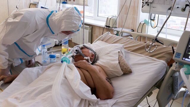 В России выявили почти 200 тыс. новых случаев коронавируса. Это новый максимум суточной заболеваемости