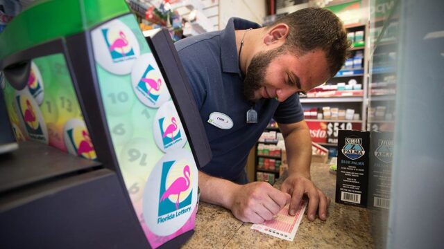 Во Флориде продали лотерейный билет, который выиграл $450 млн