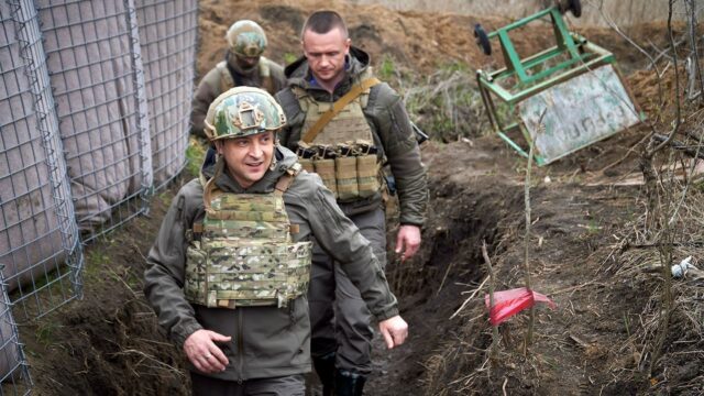 Зеленский представил новый план по урегулированию в Донбассе. Чего опасаются в Украине?