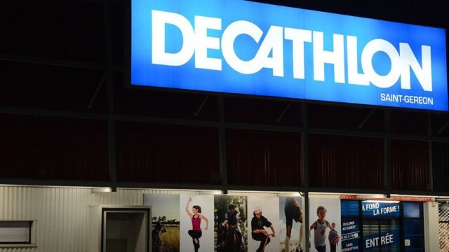 Decathlon перестал продавать каяки на севере Франции из-за нелегалов