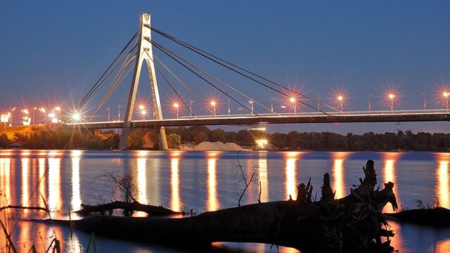 В Киеве Московский мост переименовали в Северный