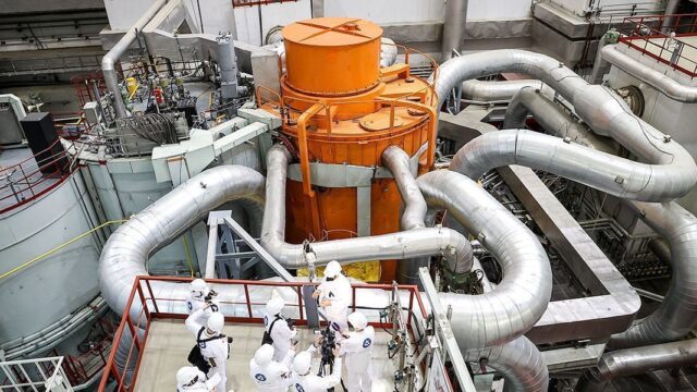 «Коммерсантъ»: «Росатом» предложил «Газпрому» качать газ с помощью АЭС ради снижения выбросов CO2