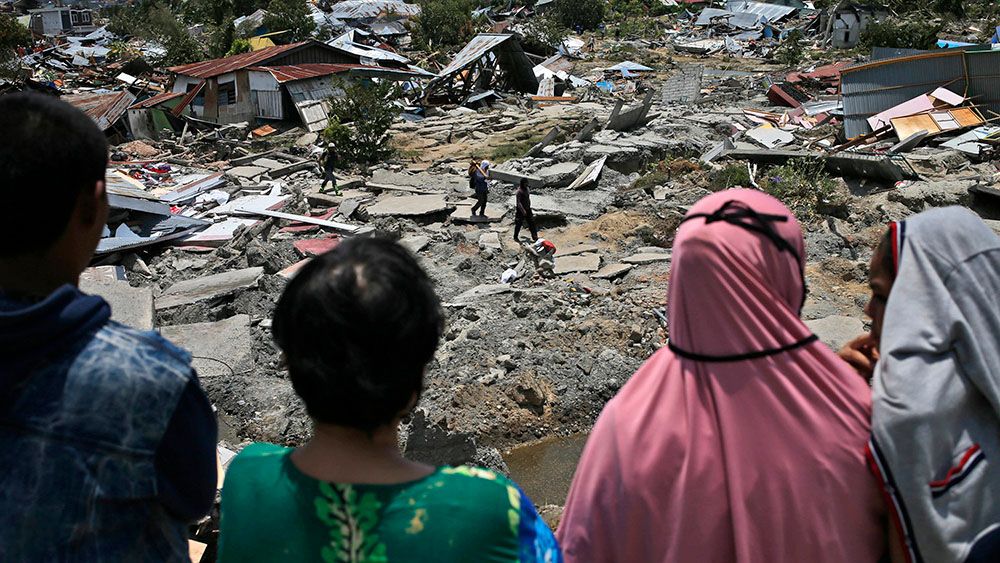 Власти Индонезии подтвердили гибель 1234 человек при землетрясении и цунами