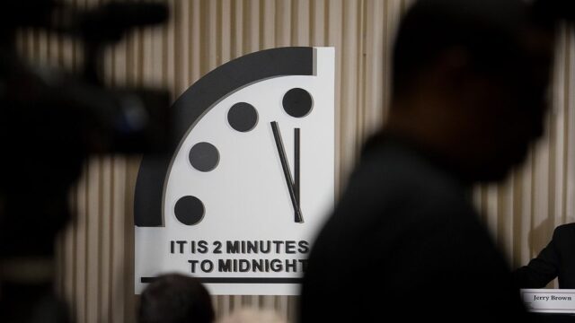 Ученые оставили стрелки Часов Судного дня за две минуты до ﻿«ядерной полуночи»