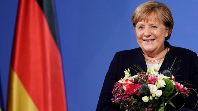Bild рассказала, как Меркель провела первый день на пенсии