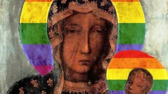 В Польше арестовали женщину из-за плаката с изображением Девы Марии с нимбом, окрашенным в цвета радужного флага