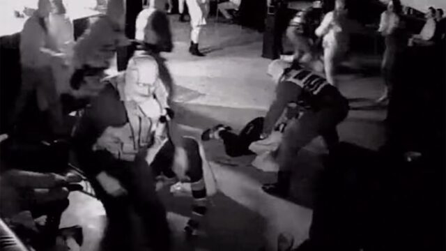Липецкая прокуратура изучит видео, где полицейские избили посетителей кафе
