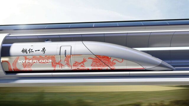 Hyperloop показала первую пассажирскую капсулу