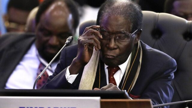 Президент Зимбабве Мугабе согласился уйти в отставку при выполнении его условий