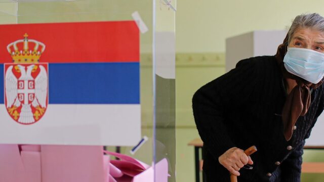 В российском контексте. В Сербии и Венгрии проходят выборы