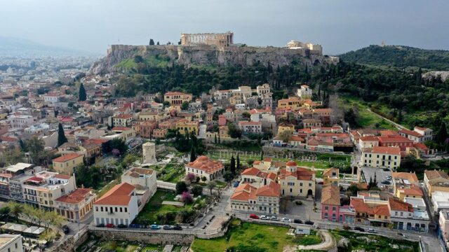 В Афинах суд приказал снести этажи отеля, закрывавшие вид на Акрополь