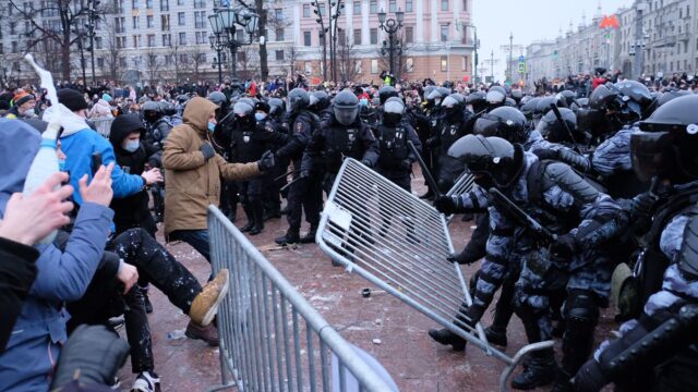 Задержания, обыски и уголовные дела: что случилось в России за неделю после митингов 23 января