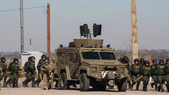 Пентагон разместит еще почти четыре тысячи солдат на границе с Мексикой