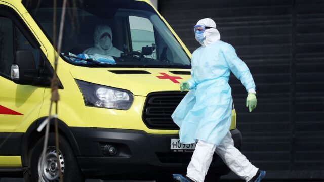 В России от коронавируса умерли больше 100 человек
