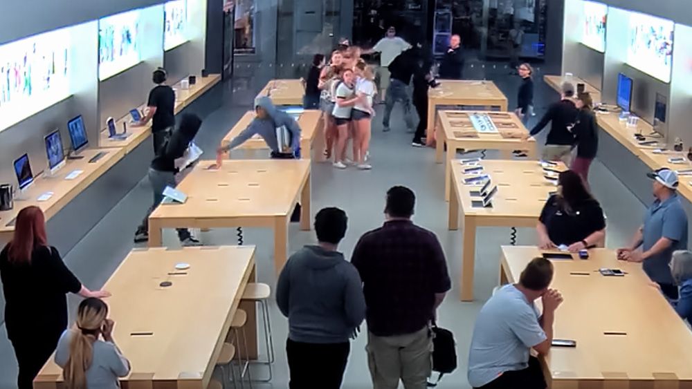 В Калифорнии задержали банду, которая ограбила магазины Apple на $1 млн